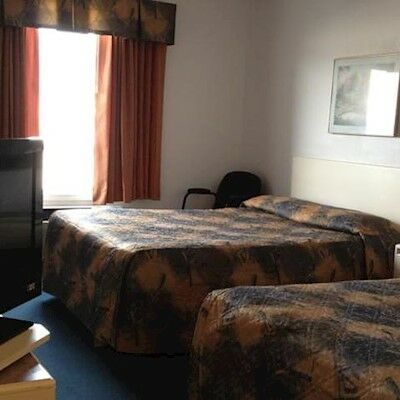 The Kanata Inns Invermere Exterior photo